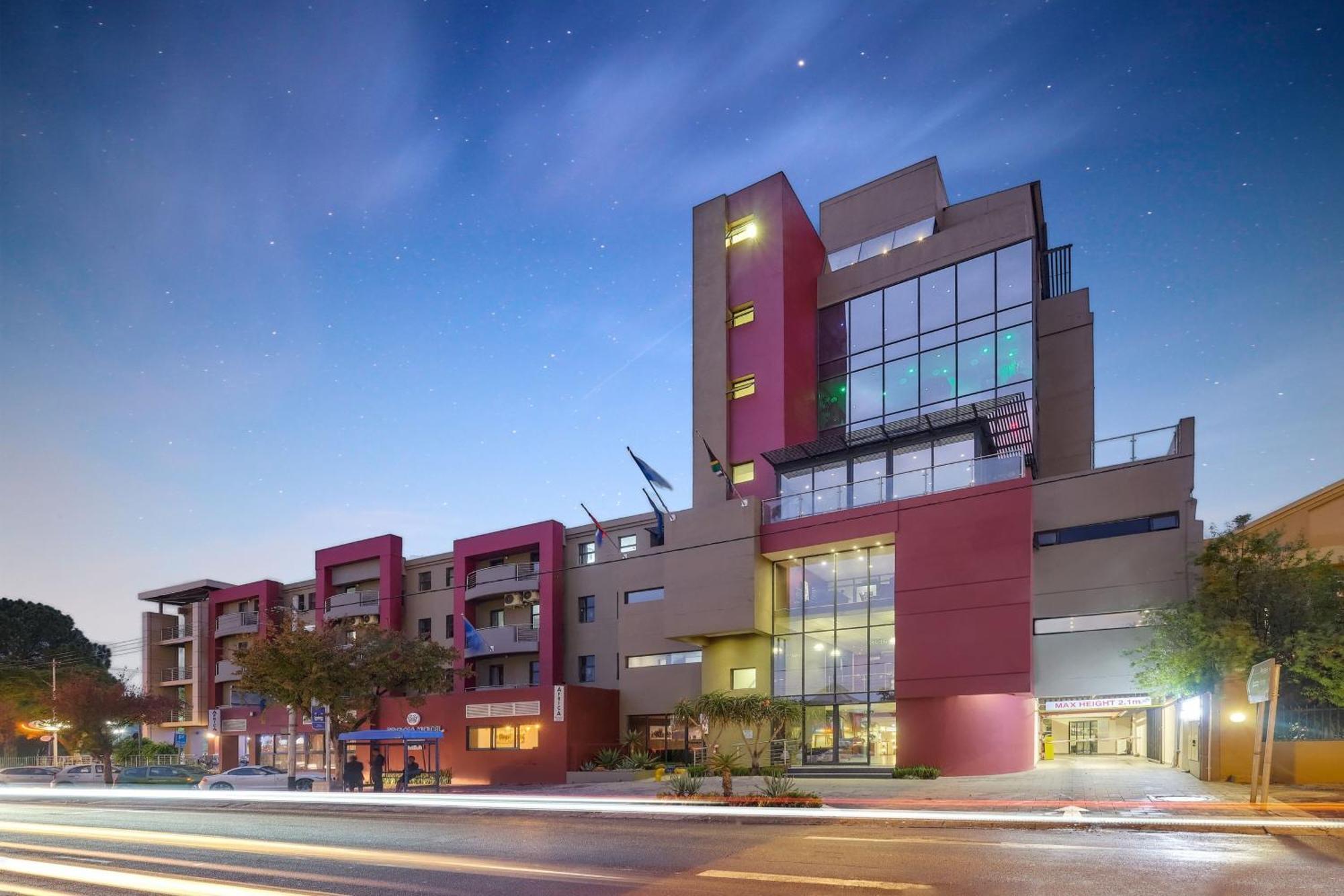 Protea Hotel By Marriott Pretoria Hatfield Esterno foto