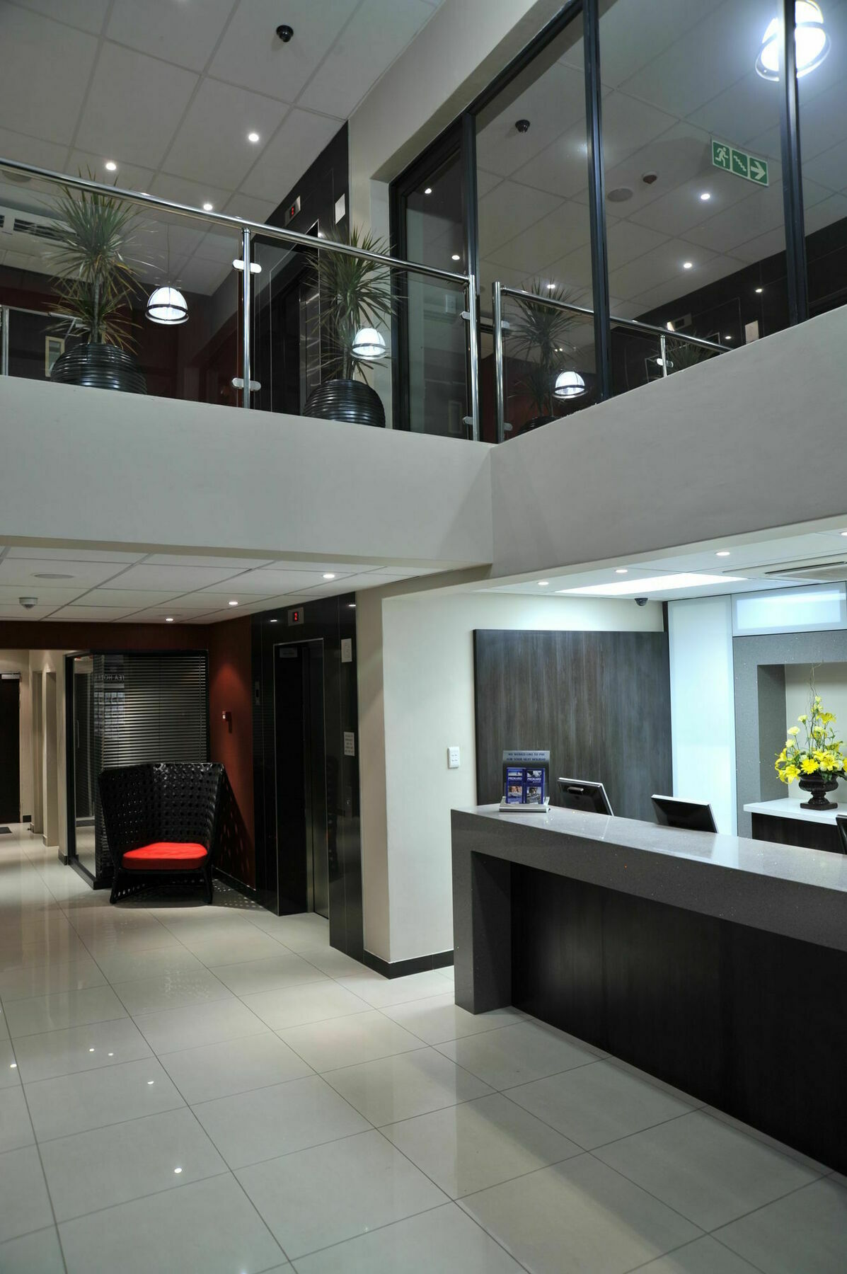 Protea Hotel By Marriott Pretoria Hatfield Esterno foto